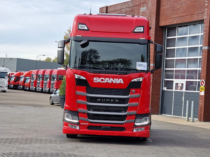 Scania S460 Highline 4x2 - Lowdeck - New - Retarder - Night clima - 2x tank - Led - Full spoiler - Trattore stradale: foto 2 Scania S460 Highline 4x2 - Lowdeck - New - Retarder - Night clima - 2x tank - Led - Full spoiler - Trattore stradale: foto 2