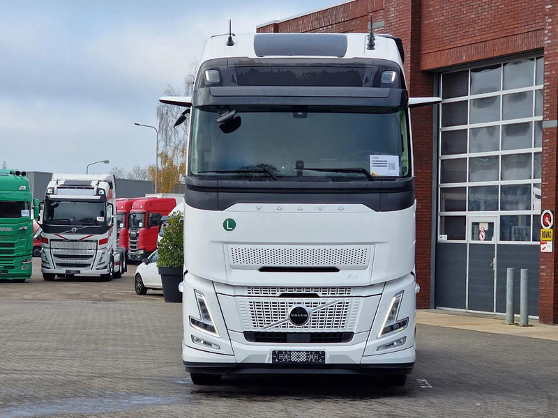 Volvo FH 13.500 Aero Globetrotter XL 4x2 - I Save - Retarder - I parkcool - 2x tank - Mirror cams - Trattore stradale: foto 2 Volvo FH 13.500 Aero Globetrotter XL 4x2 - I Save - Retarder - I parkcool - 2x tank - Mirror cams - Trattore stradale: foto 2