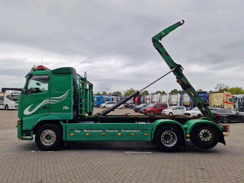 Volvo FH 13.440 6x2*4 - HIAB Hooklift 17T - Euro 5 - I shift - Steering axle - Autocarro scarrabile: foto 4 Volvo FH 13.440 6x2*4 - HIAB Hooklift 17T - Euro 5 - I shift - Steering axle - Autocarro scarrabile: foto 4