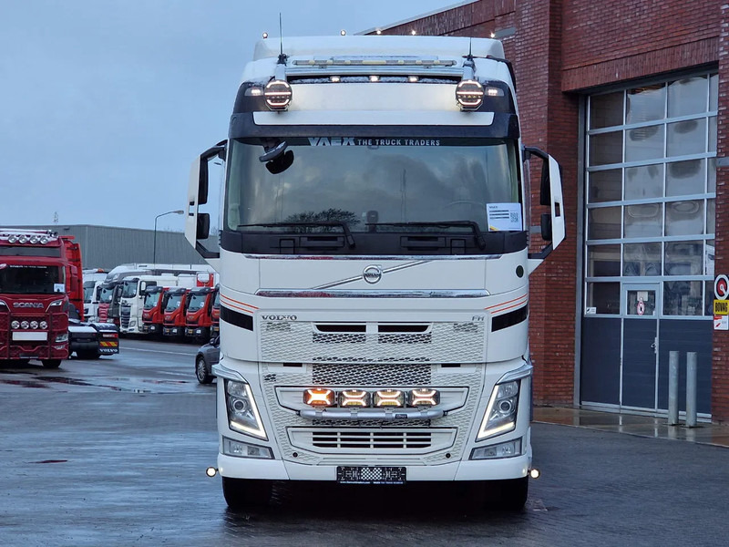 Volvo FH 13.540 Globetrotter 8x4/4 - HIAB Multilift 24T Hooklift - Retarder - Full air - Abrollkipper - Autocarro scarrabile: foto 4 Volvo FH 13.540 Globetrotter 8x4/4 - HIAB Multilift 24T Hooklift - Retarder - Full air - Abrollkipper - Autocarro scarrabile: foto 4