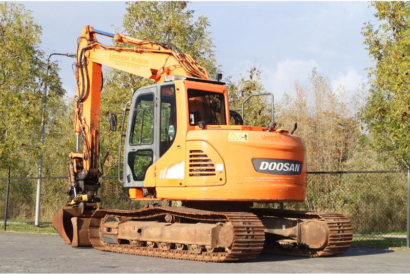 Doosan DX140LCR-3 | DX 140 LCR-3 | TILT ROTATOR | BUCKET | DOZERBLADE - Escavatore cingolato: foto 3 Doosan DX140LCR-3 | DX 140 LCR-3 | TILT ROTATOR | BUCKET | DOZERBLADE - Escavatore cingolato: foto 3