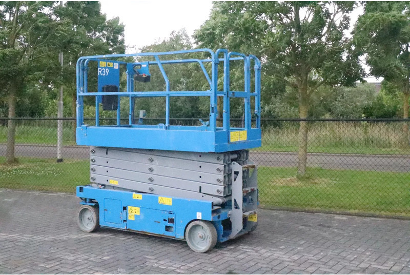 Genie GS-3246 | 12 METER | 318 KG - Piattaforma a pantografo: foto 2 Genie GS-3246 | 12 METER | 318 KG - Piattaforma a pantografo: foto 2