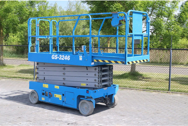 Genie GS-3246 | 12 METER | 318 KG - Piattaforma a pantografo: foto 5 Genie GS-3246 | 12 METER | 318 KG - Piattaforma a pantografo: foto 5