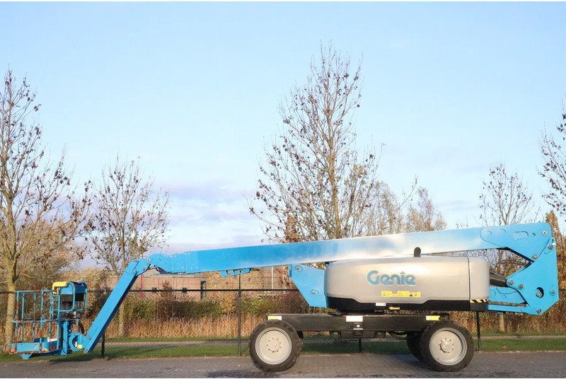 Genie S-80 J | 26.5 METER | 300 KG | LOW HOURS - Piattaforma articolata: foto 1 Genie S-80 J | 26.5 METER | 300 KG | LOW HOURS - Piattaforma articolata: foto 1