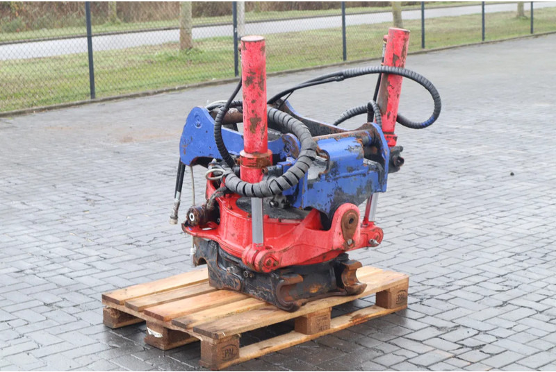 INDEXATOR ROTOTILT RT80 | TILTROTATOR | S70 - Tiltrotator per Macchina da cantiere: foto 5 INDEXATOR ROTOTILT RT80 | TILTROTATOR | S70 - Tiltrotator per Macchina da cantiere: foto 5