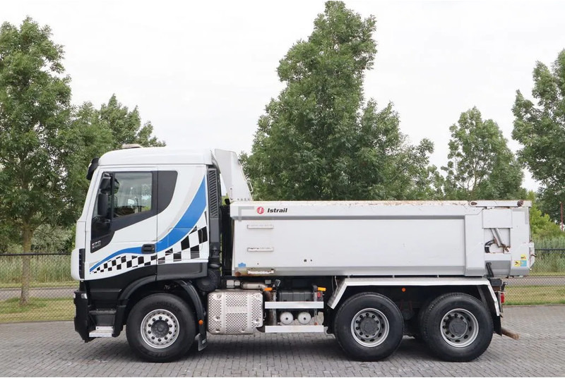 Iveco Stralis X-WAY 570 6X4 FULL STEEL BIG AXLES RETARDER EURO 6 - Autocarro ribaltabile: foto 3 Iveco Stralis X-WAY 570 6X4 FULL STEEL BIG AXLES RETARDER EURO 6 - Autocarro ribaltabile: foto 3