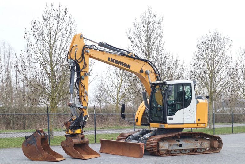 Liebherr R914 COMPACT STD | ROTOTILT | 2X BUCKET | DOZERBLADE - Escavatore cingolato: foto 2 Liebherr R914 COMPACT STD | ROTOTILT | 2X BUCKET | DOZERBLADE - Escavatore cingolato: foto 2