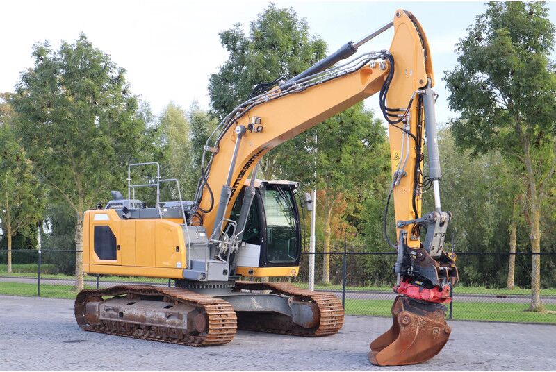 Liebherr R924 WLC | ROTOTILT R8 | BUCKET | - Escavatore cingolato: foto 5 Liebherr R924 WLC | ROTOTILT R8 | BUCKET | - Escavatore cingolato: foto 5