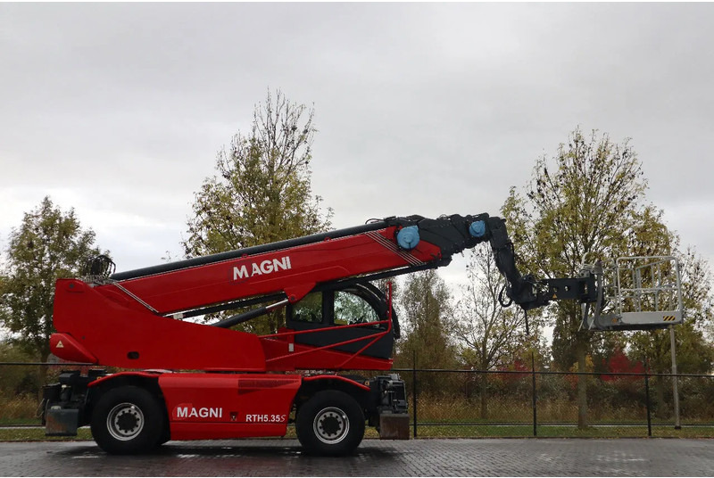 MAGNI RTH 5.35 S-M/C | WORKING PLATFORM | REMOTE | GOOD CONDITION - Sollevatore telescopico: foto 4 MAGNI RTH 5.35 S-M/C | WORKING PLATFORM | REMOTE | GOOD CONDITION - Sollevatore telescopico: foto 4