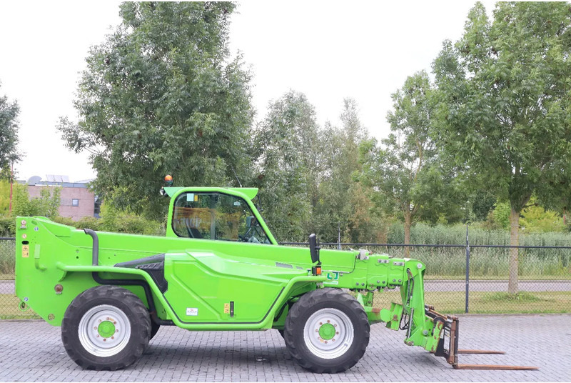 Merlo P40.17 PLUS | FORKS | JIB | BUCKET - Sollevatore telescopico: foto 4 Merlo P40.17 PLUS | FORKS | JIB | BUCKET - Sollevatore telescopico: foto 4