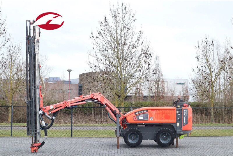 Sandvik COMMANDO DC130 Ri | SURFACE DRILLING RIG | REMOTE - Perforatrice: foto 1 Sandvik COMMANDO DC130 Ri | SURFACE DRILLING RIG | REMOTE - Perforatrice: foto 1
