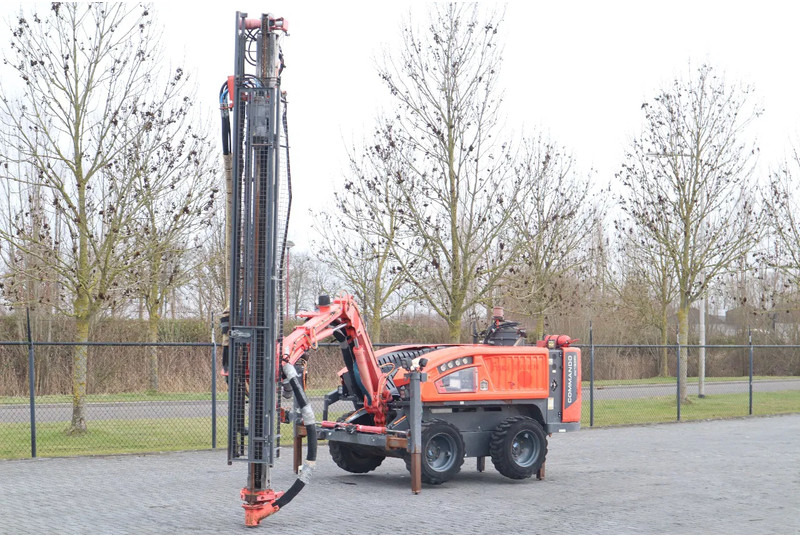 Sandvik COMMANDO DC130 Ri | SURFACE DRILLING RIG | REMOTE - Perforatrice: foto 2 Sandvik COMMANDO DC130 Ri | SURFACE DRILLING RIG | REMOTE - Perforatrice: foto 2