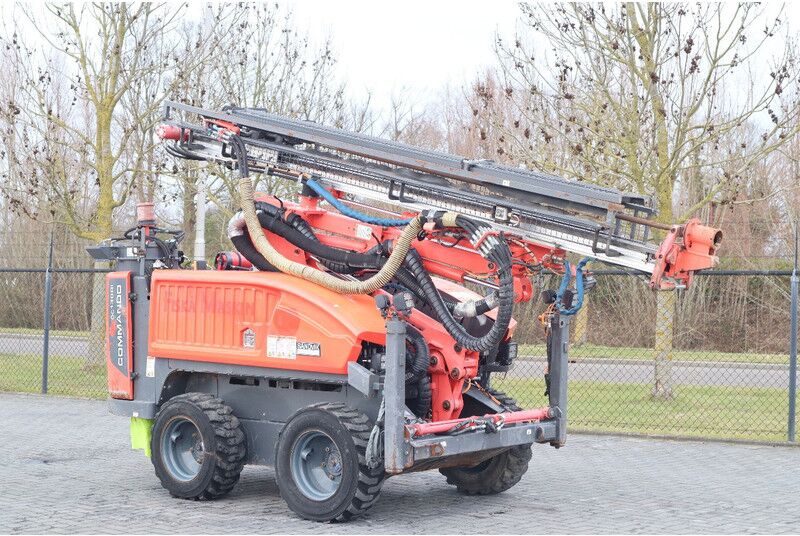 Sandvik COMMANDO DC130 Ri | SURFACE DRILLING RIG | REMOTE - Perforatrice: foto 5 Sandvik COMMANDO DC130 Ri | SURFACE DRILLING RIG | REMOTE - Perforatrice: foto 5