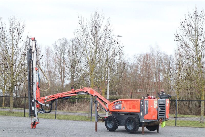 Sandvik COMMANDO DC130 Ri | SURFACE DRILLING RIG | REMOTE - Perforatrice: foto 3 Sandvik COMMANDO DC130 Ri | SURFACE DRILLING RIG | REMOTE - Perforatrice: foto 3