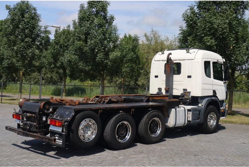 Scania P124-420 | 8X4 | HOOKLIFT | MANUAL | BIG AXLES | EURO 3 - Autocarro scarrabile: foto 5 Scania P124-420 | 8X4 | HOOKLIFT | MANUAL | BIG AXLES | EURO 3 - Autocarro scarrabile: foto 5