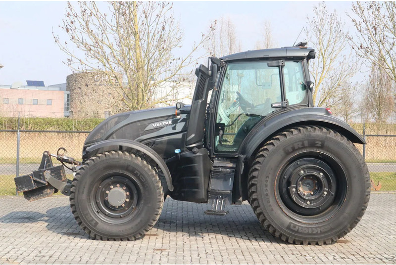 Valtra T234 D UNLIMITED | FRONT PTO | 53 KM/H | FULL OPTION - Trattore: foto 2 Valtra T234 D UNLIMITED | FRONT PTO | 53 KM/H | FULL OPTION - Trattore: foto 2