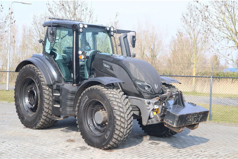 Valtra T234 D UNLIMITED | FRONT PTO | 53 KM/H | FULL OPTION - Trattore: foto 5 Valtra T234 D UNLIMITED | FRONT PTO | 53 KM/H | FULL OPTION - Trattore: foto 5