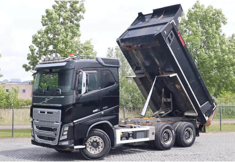 Volvo FH 16.750 | 6X4 | RETARDER | BIG AXLES | EURO 6 - Autocarro ribaltabile: foto 1 Volvo FH 16.750 | 6X4 | RETARDER | BIG AXLES | EURO 6 - Autocarro ribaltabile: foto 1