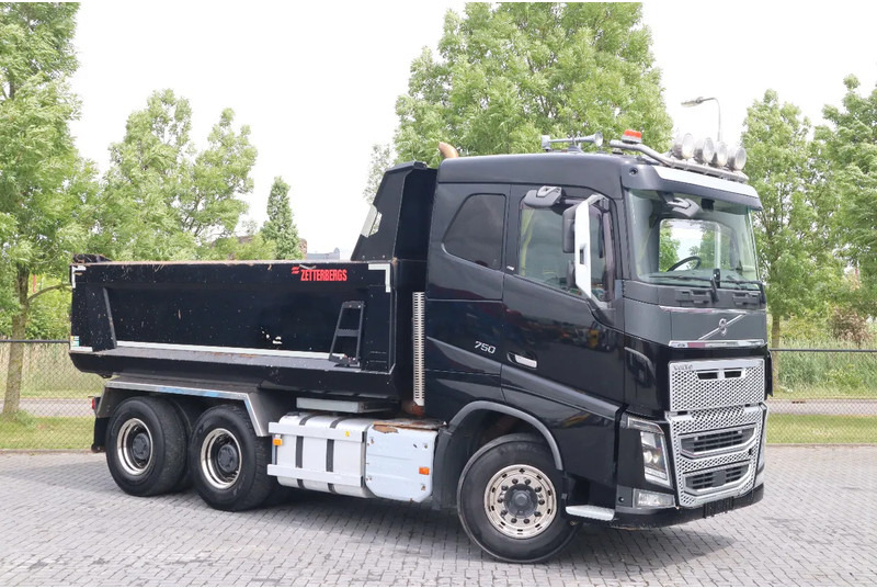 Volvo FH 16.750 | 6X4 | RETARDER | BIG AXLES | EURO 6 - Autocarro ribaltabile: foto 3 Volvo FH 16.750 | 6X4 | RETARDER | BIG AXLES | EURO 6 - Autocarro ribaltabile: foto 3