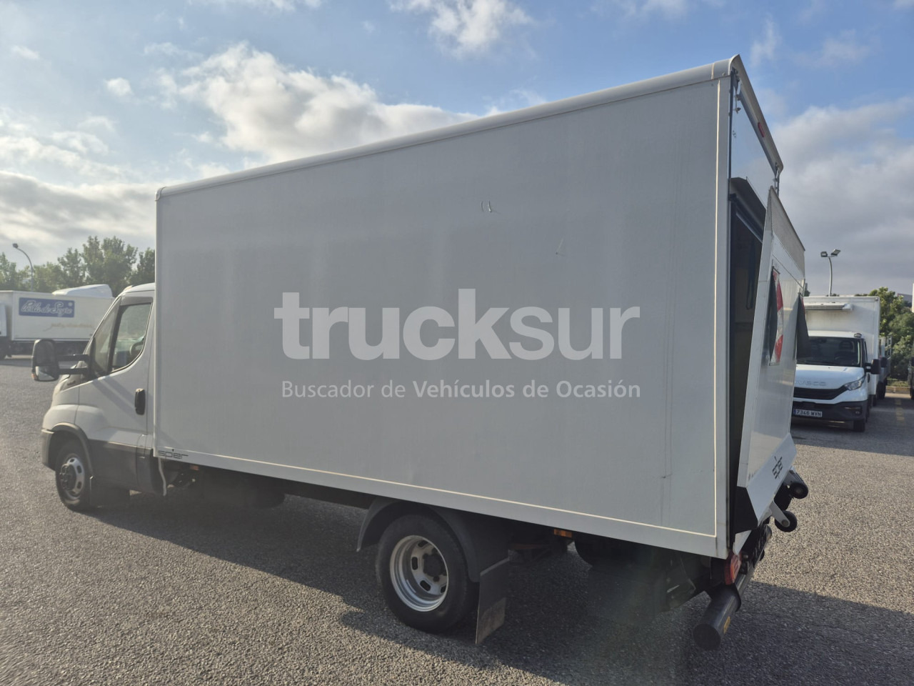 IVECO DAILY 35C16H - Furgone box: foto 4 IVECO DAILY 35C16H - Furgone box: foto 4