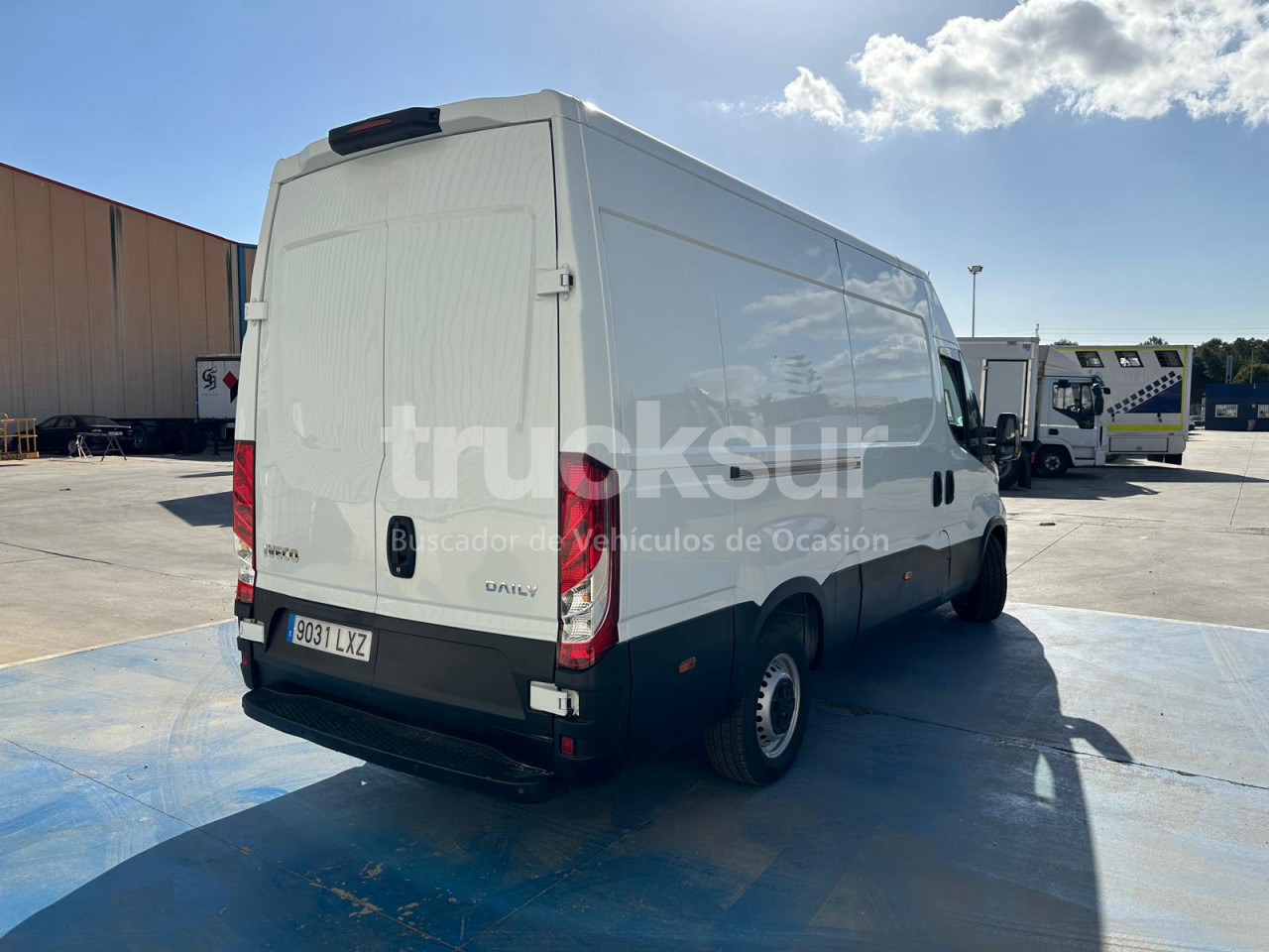 IVECO DAILY 35S16 F 12M3 - Furgone box: foto 4 IVECO DAILY 35S16 F 12M3 - Furgone box: foto 4