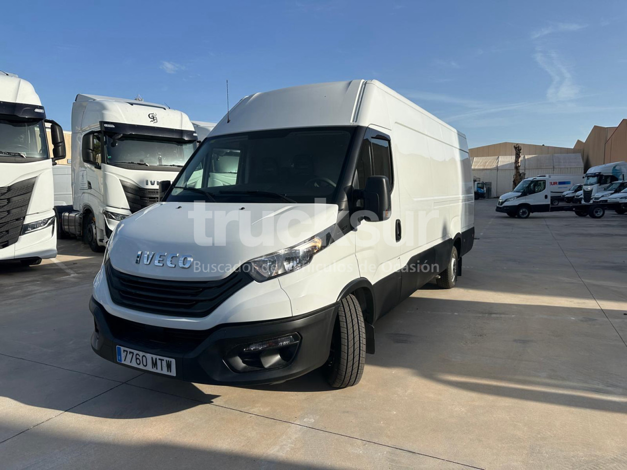 IVECO DAILY 35S16 F 16M3 - Furgone box: foto 1 IVECO DAILY 35S16 F 16M3 - Furgone box: foto 1