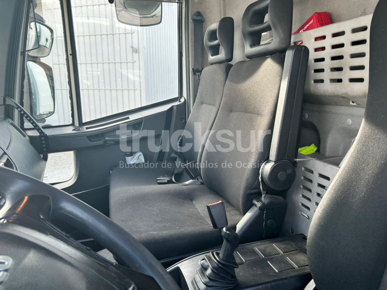 IVECO EUROCARGO ML160-250 - Camion centinato: foto 5 IVECO EUROCARGO ML160-250 - Camion centinato: foto 5