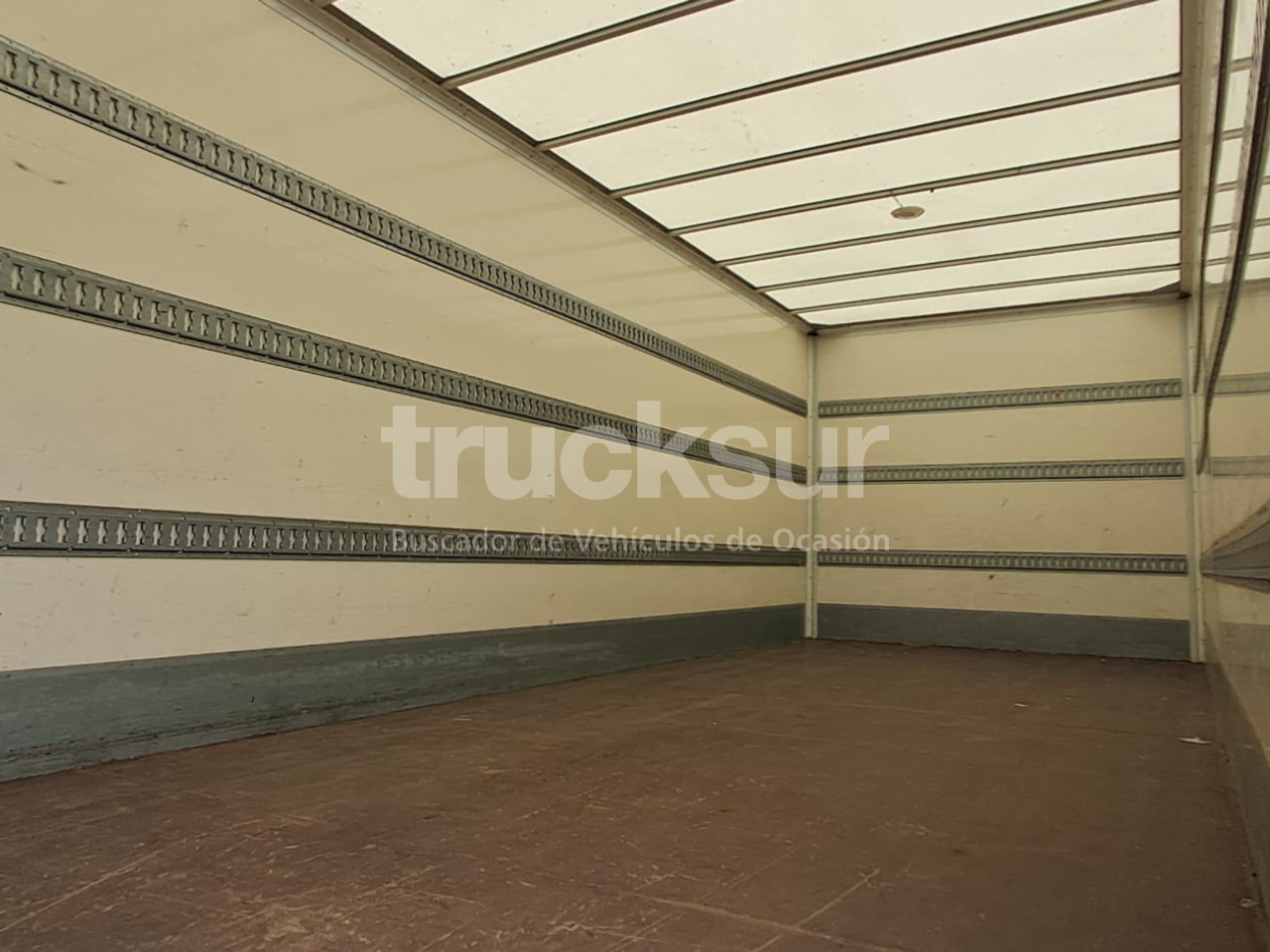 Autocarro furgonato RENAULT D12.240: foto 6