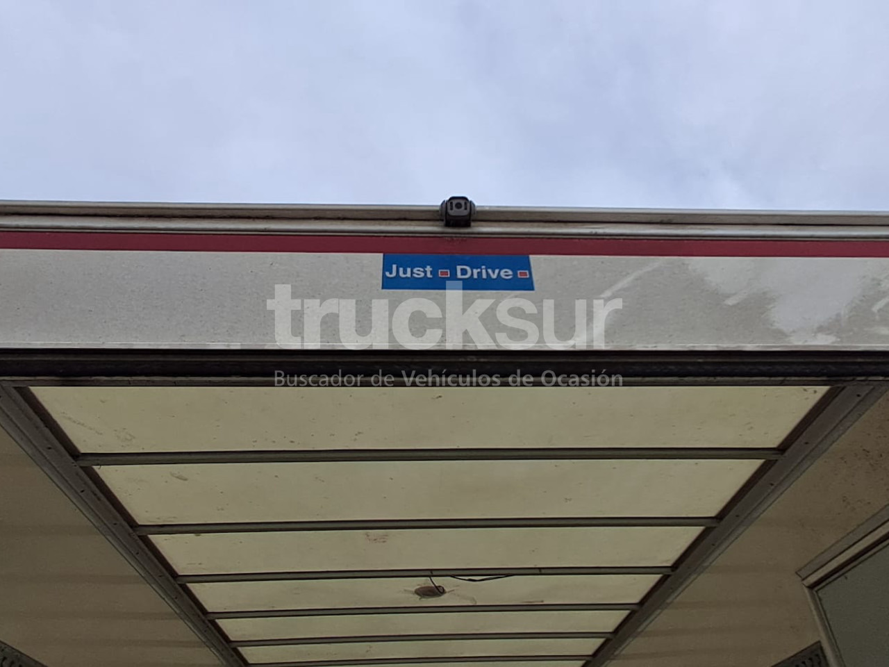 Autocarro furgonato RENAULT D12.240: foto 21