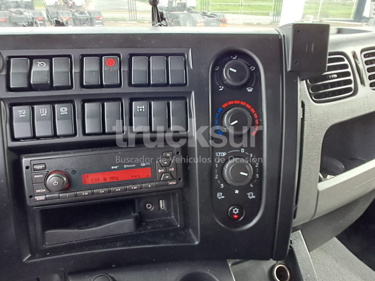 Autocarro furgonato RENAULT D12.240: foto 15