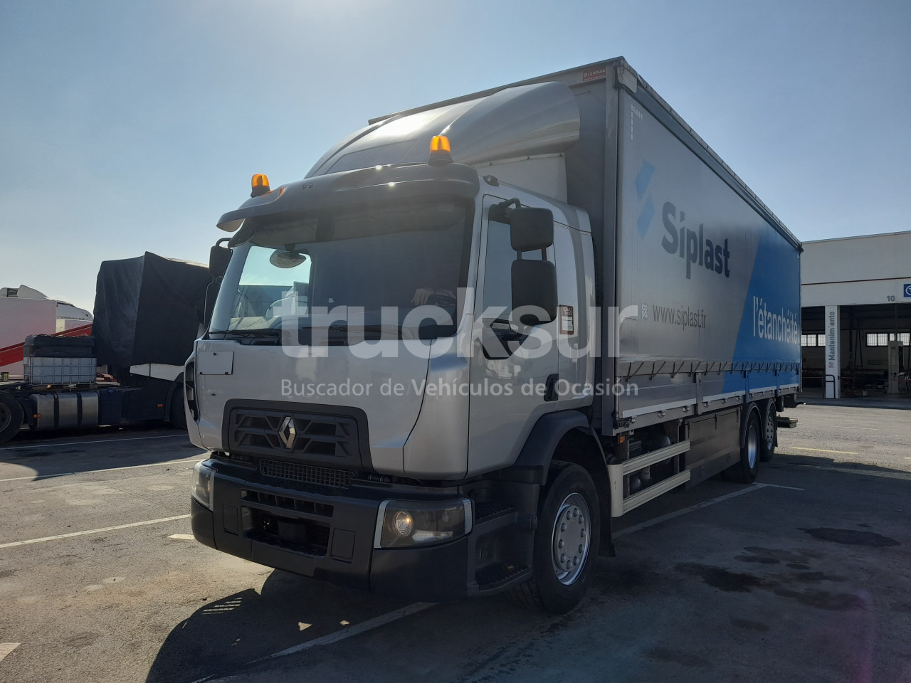 RENAULT D320.26 ejes 6x2*4 - Camion centinato: foto 2 RENAULT D320.26 ejes 6x2*4 - Camion centinato: foto 2