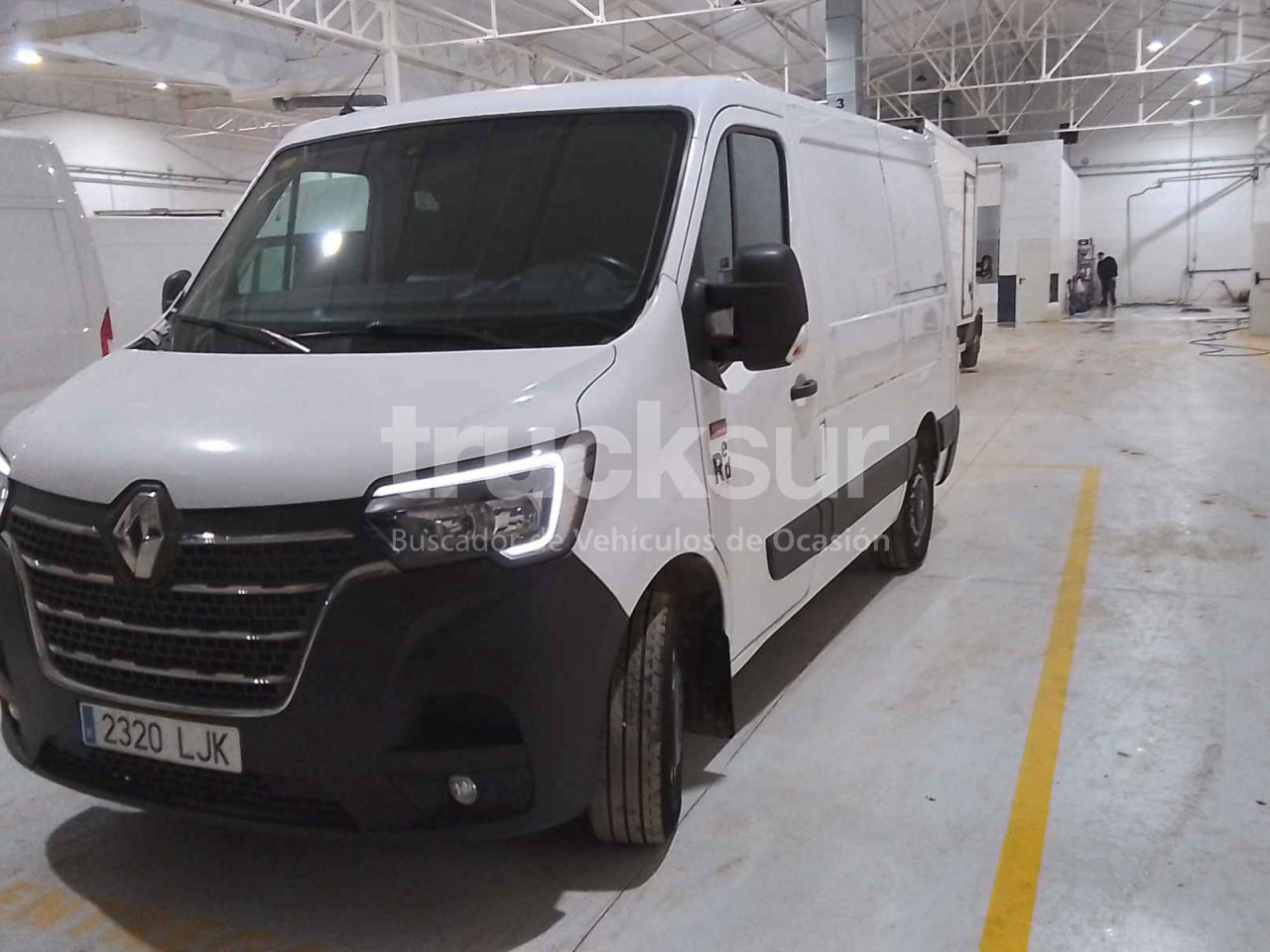 RENAULT MASTER 125.35 - Furgone box: foto 1 RENAULT MASTER 125.35 - Furgone box: foto 1