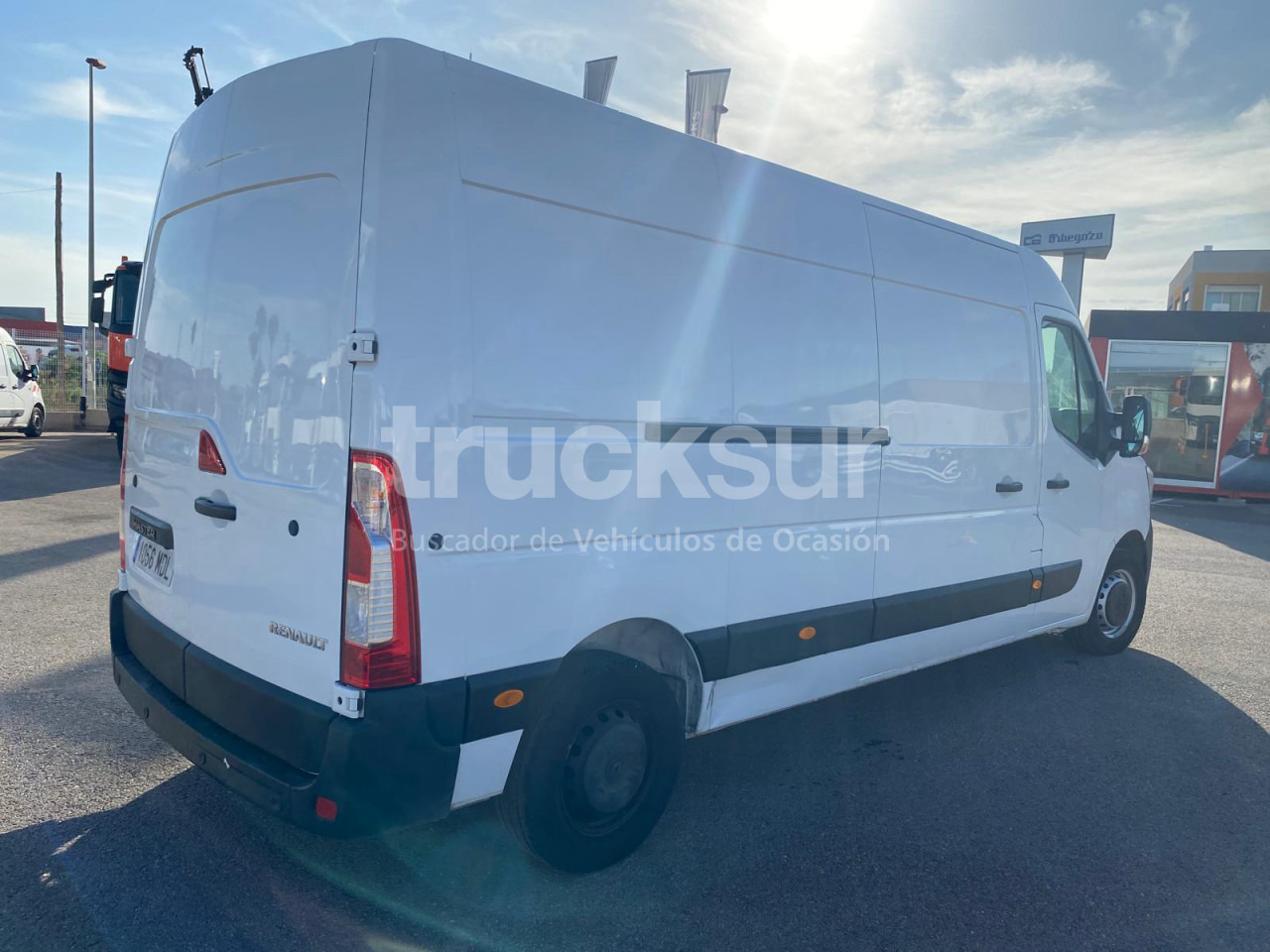RENAULT MASTER 150.35 - Furgone box: foto 4 RENAULT MASTER 150.35 - Furgone box: foto 4
