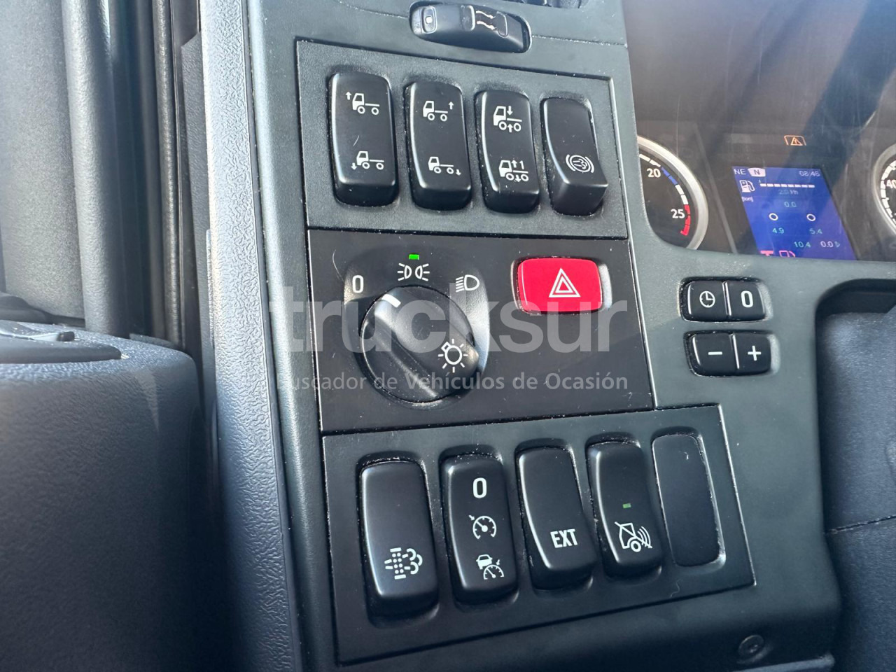 Camion centinato SCANIA P320: foto 30
