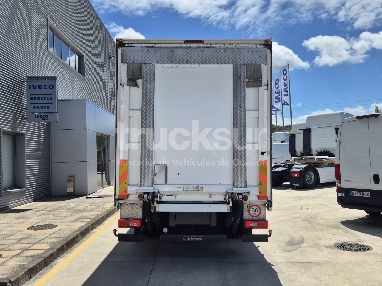 Camion centinato SCANIA P320: foto 32