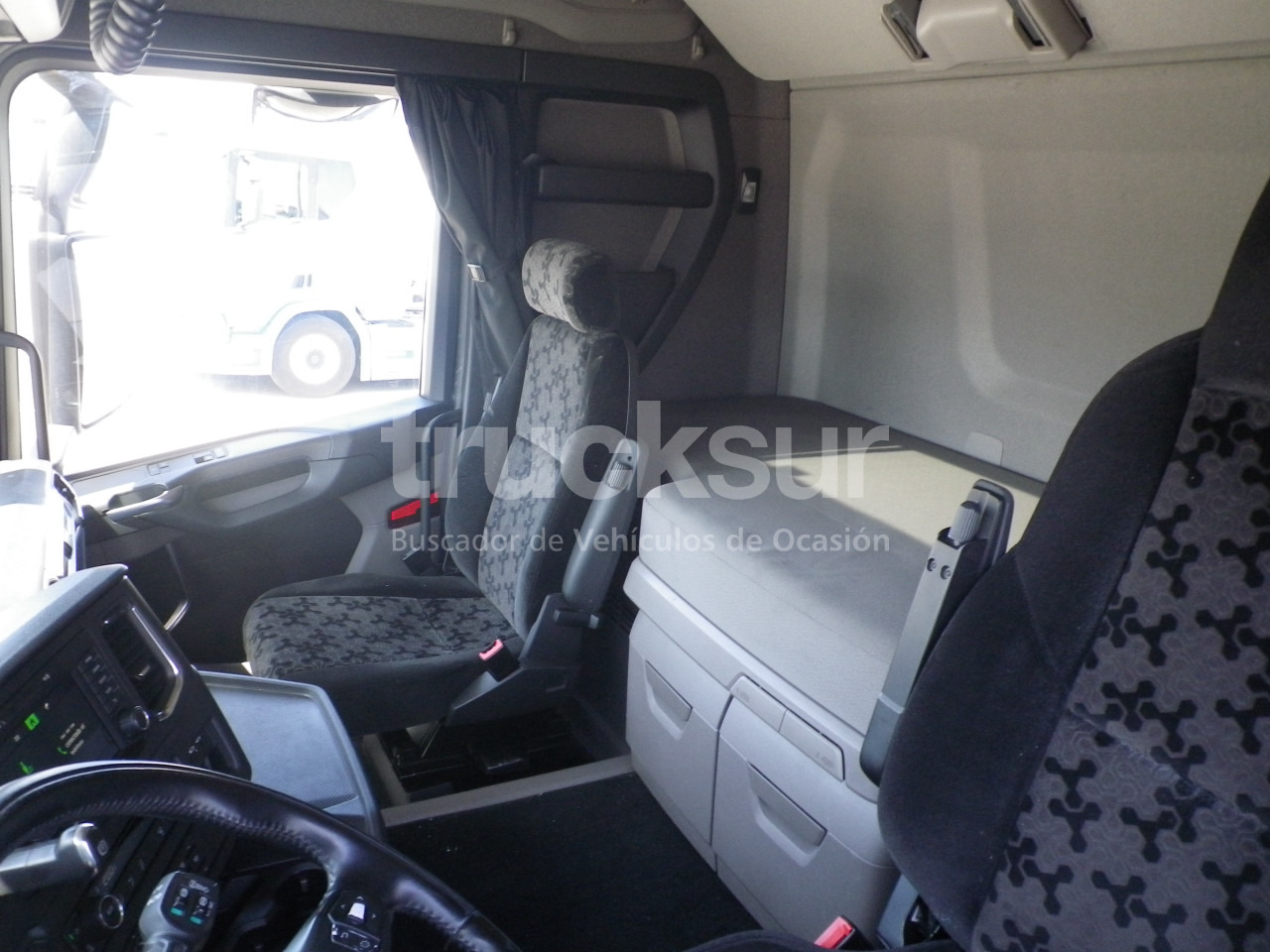 Trattore stradale SCANIA R450: foto 12