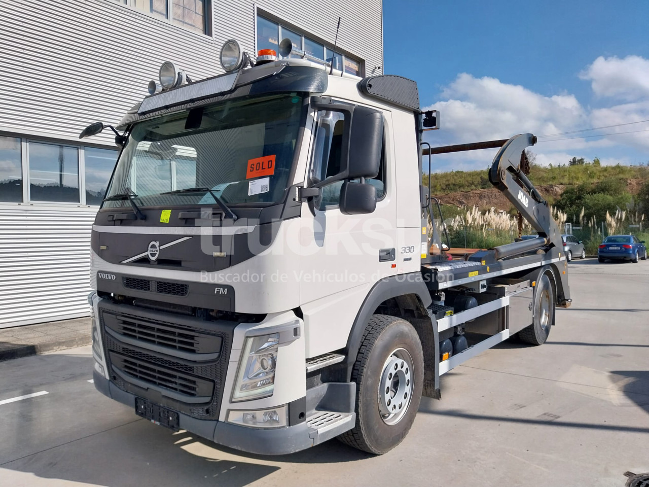 VOLVO FM 330HP - Autocarro multibenna: foto 1 VOLVO FM 330HP - Autocarro multibenna: foto 1