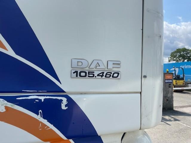 DAF XF105 460 - Autocarro con pianale/ Cassone fisso, Camion con gru: foto 3 DAF XF105 460 - Autocarro con pianale/ Cassone fisso, Camion con gru: foto 3