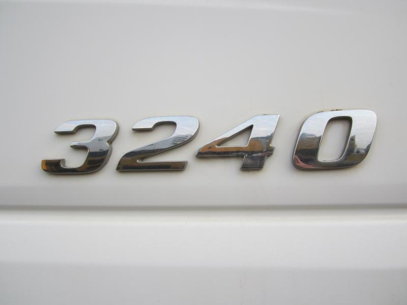 Mercedes AXOR 3240 - Autocarro ribaltabile: foto 3 Mercedes AXOR 3240 - Autocarro ribaltabile: foto 3