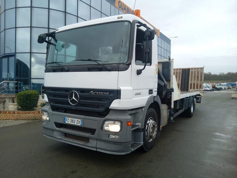 Mercedes Actros 2532 - Autocarro con pianale/ Cassone fisso: foto 1 Mercedes Actros 2532 - Autocarro con pianale/ Cassone fisso: foto 1