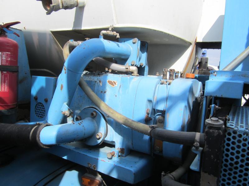 Camion cisterna Renault Premium 340: foto 10 Camion cisterna Renault Premium 340: foto 10