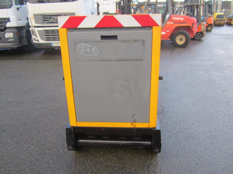 Sdmo R44 - Gruppo elettrogeno: foto 4 Sdmo R44 - Gruppo elettrogeno: foto 4