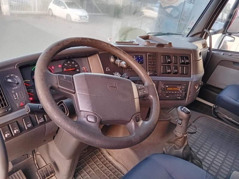 Volvo FH - Autocarro con pianale/ Cassone fisso: foto 3 Volvo FH - Autocarro con pianale/ Cassone fisso: foto 3