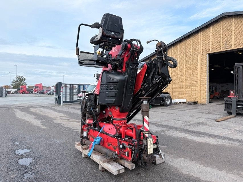 Fassi F245A.2.25 E-Dynamic Radio Remote / Crane - Camion con gru: foto 3 Fassi F245A.2.25 E-Dynamic Radio Remote / Crane - Camion con gru: foto 3