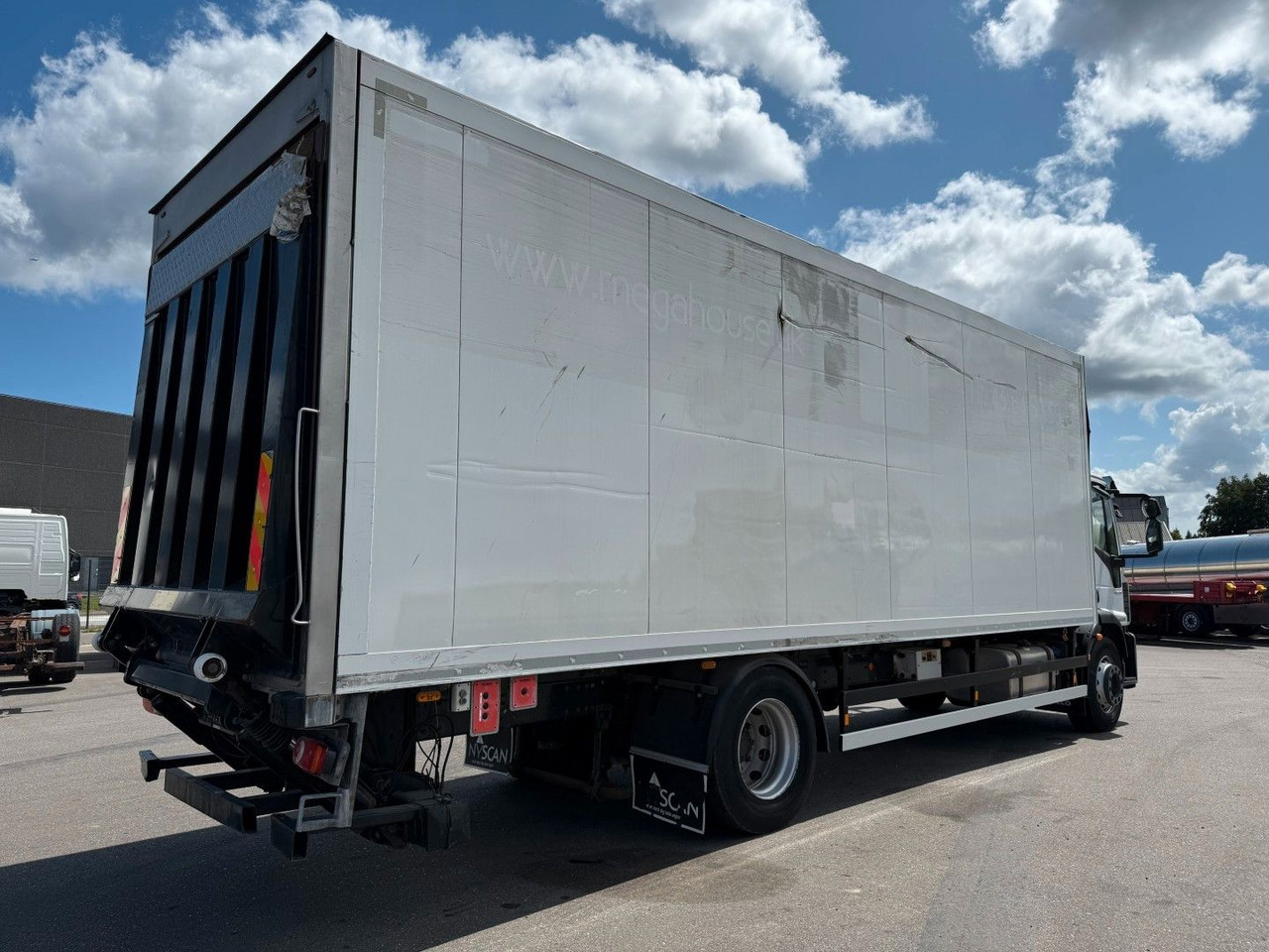Iveco 180E32 4x2 Schmitz / Thermo King T-1200R Spectru Iveco 180E32 4x2 Schmitz / Thermo King T-1200R Spectru - Autocarro frigorifero: foto 3 Iveco 180E32 4x2 Schmitz / Thermo King T-1200R Spectru Iveco 180E32 4x2 Schmitz / Thermo King T-1200R Spectru - Autocarro frigorifero: foto 3