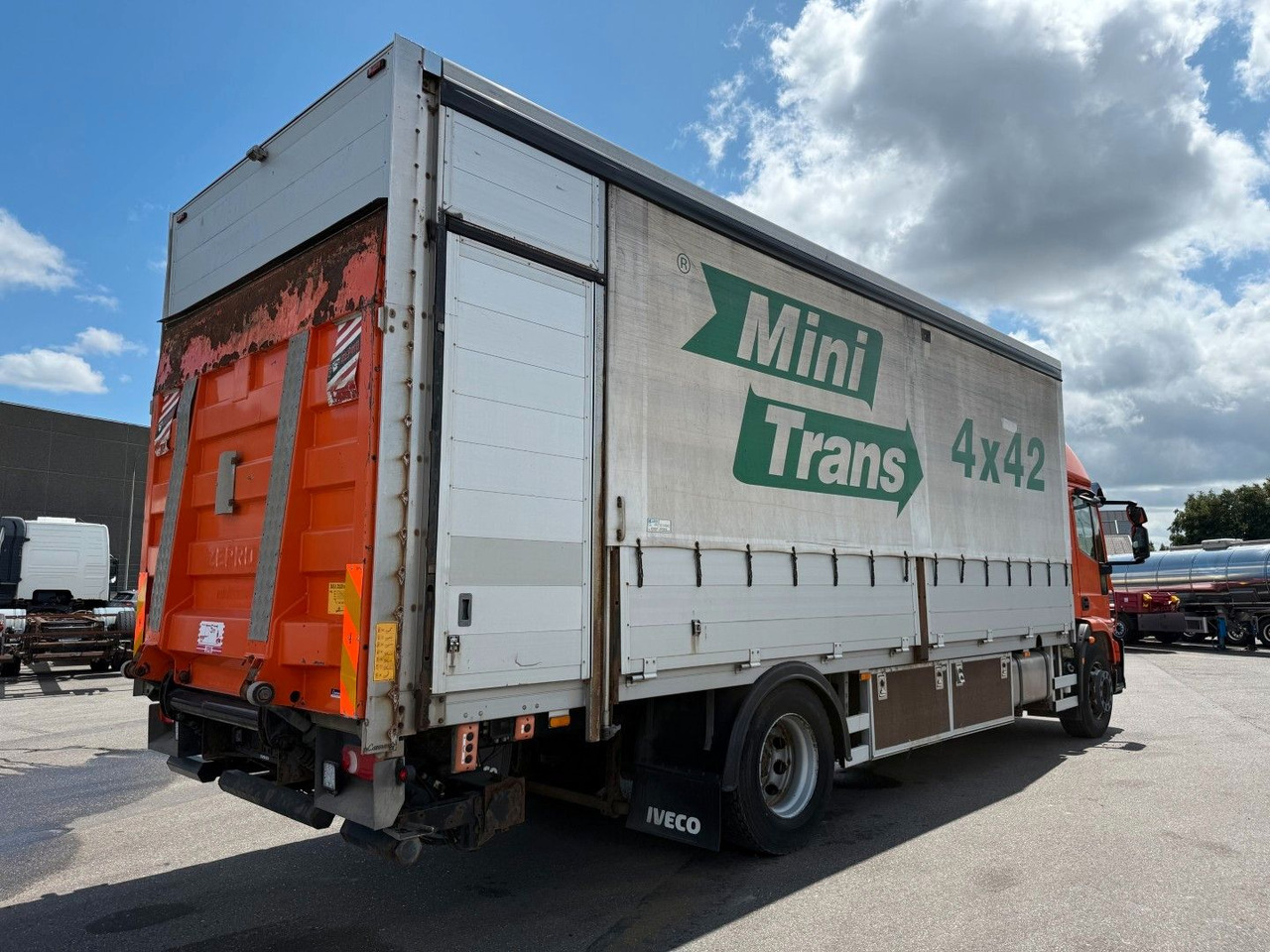 Iveco EuroCargo 180 E28 Euro 6 Freight Iveco EuroCargo 180 E28 Euro 6 Freight / Pritsche - Camion centinato: foto 3 Iveco EuroCargo 180 E28 Euro 6 Freight Iveco EuroCargo 180 E28 Euro 6 Freight / Pritsche - Camion centinato: foto 3