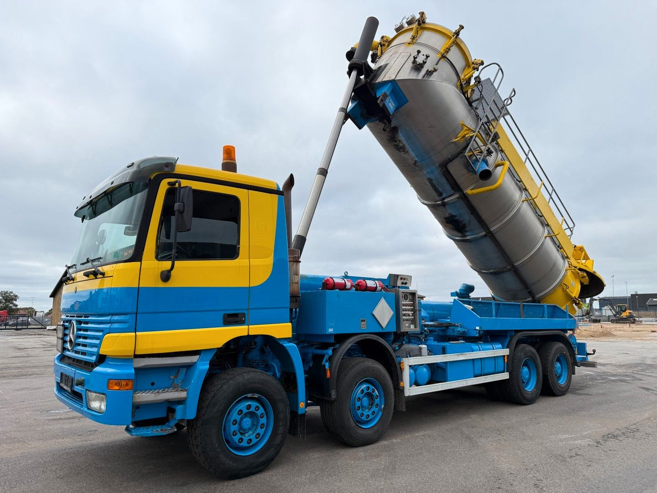 Mercedes-Benz Actros 4140 8x4 KOKS MEGAVAC 8000 ADR Dry Vac - Autospurgo: foto 5 Mercedes-Benz Actros 4140 8x4 KOKS MEGAVAC 8000 ADR Dry Vac - Autospurgo: foto 5