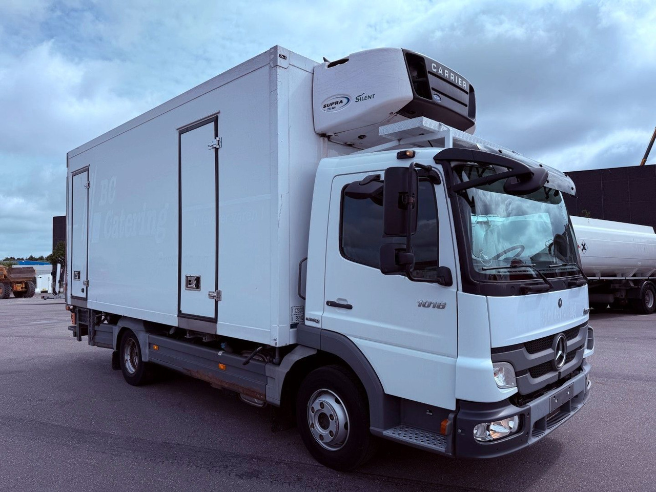 Mercedes-Benz Atego 1018 4x2 Carrier Supra 750 Mt - Autocarro frigorifero: foto 2 Mercedes-Benz Atego 1018 4x2 Carrier Supra 750 Mt - Autocarro frigorifero: foto 2