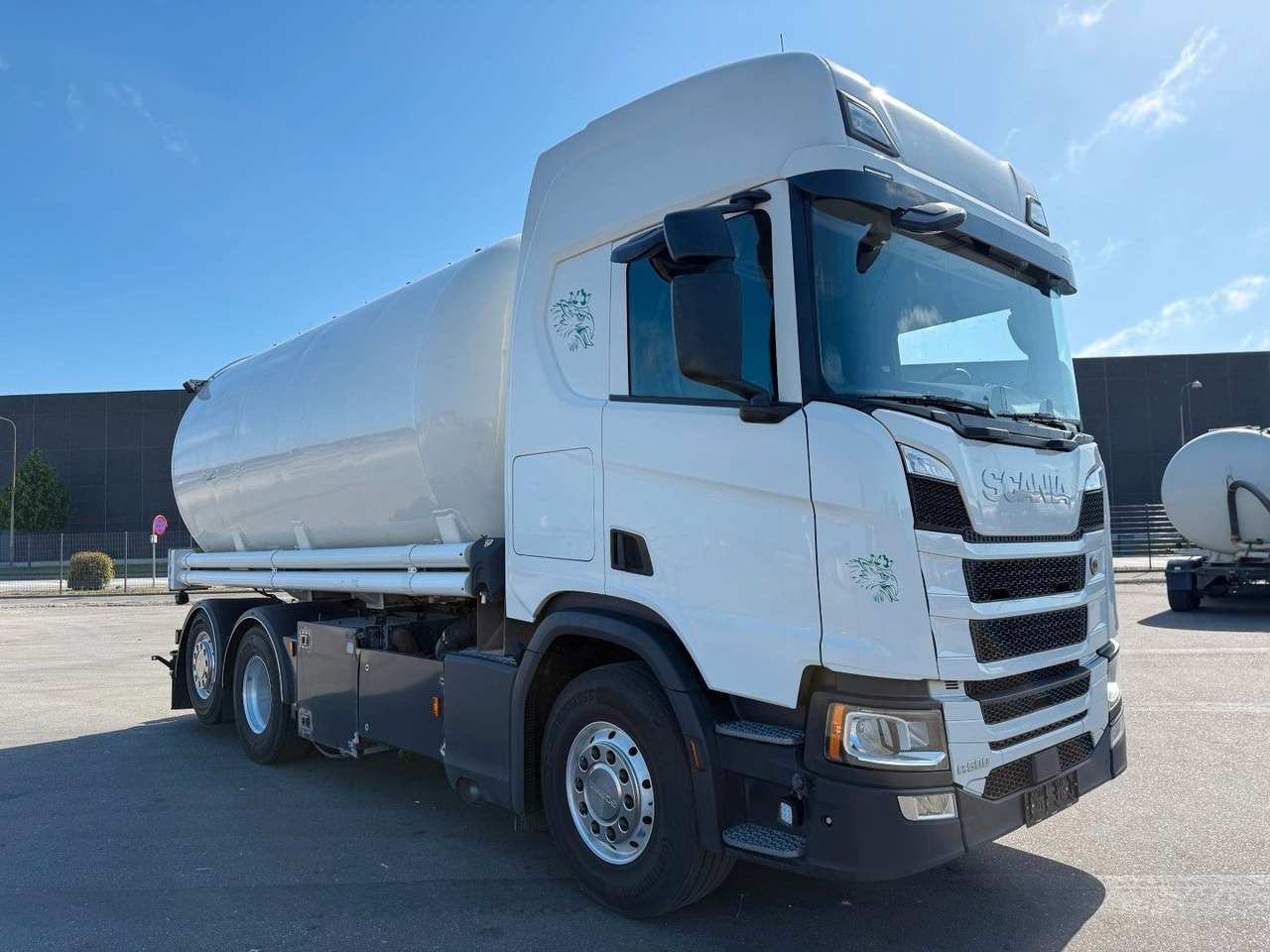 Scania R500 NGS 6x2 CR20H 25 m3 Silo Euro 6 - Camion cisterna: foto 2 Scania R500 NGS 6x2 CR20H 25 m3 Silo Euro 6 - Camion cisterna: foto 2
