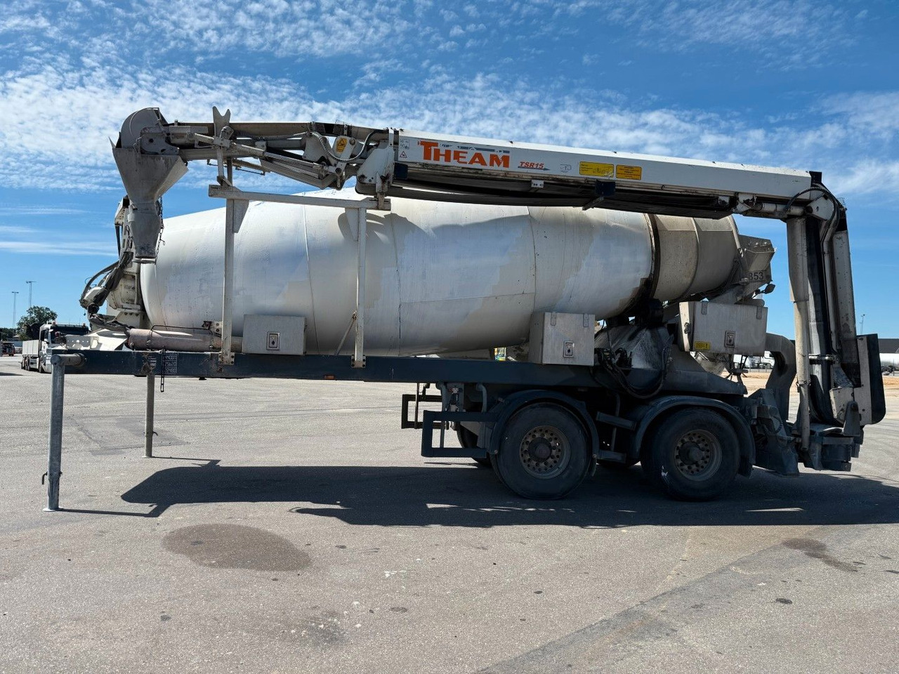 Mixer De Buf BM 12-36-2SPR m/ belt Theam TSR15 - Semirimorchio: foto 1 Mixer De Buf BM 12-36-2SPR m/ belt Theam TSR15 - Semirimorchio: foto 1